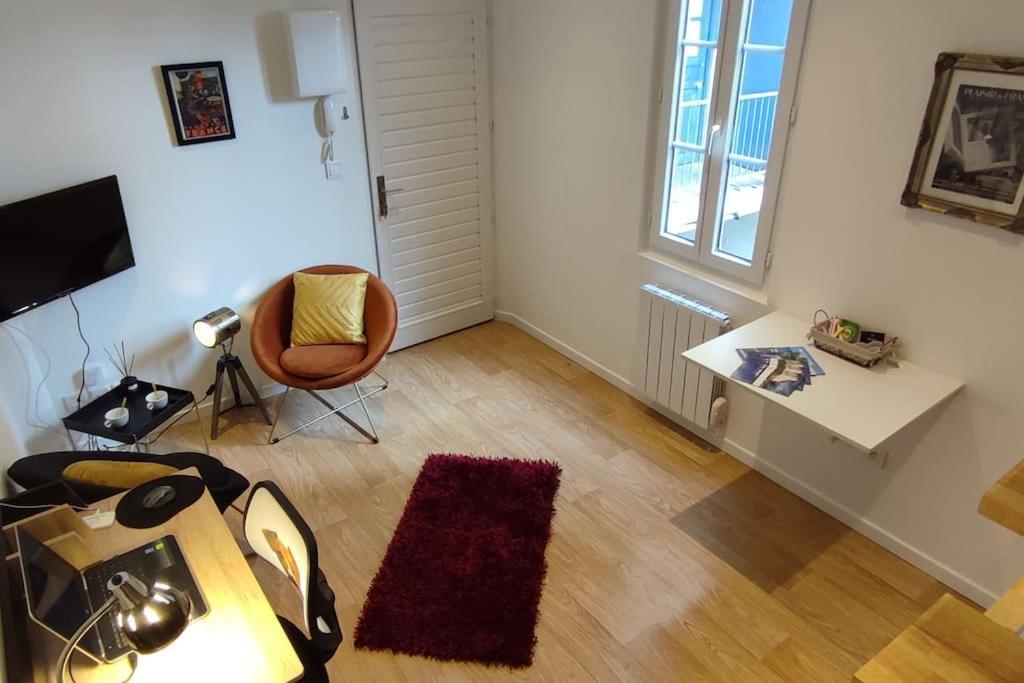 Le Duplex Des Halles Pau Bagian luar foto